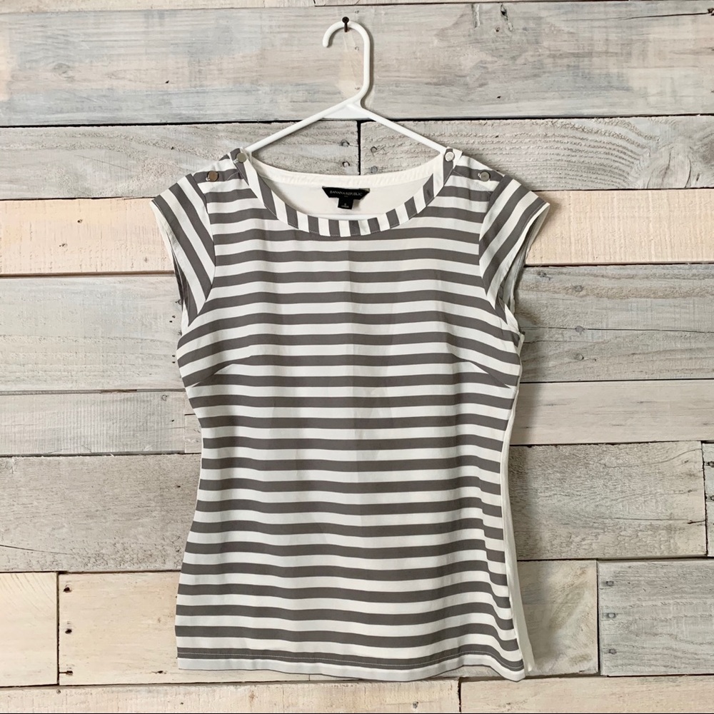 EUC Banana Republic Gray Stripe Top